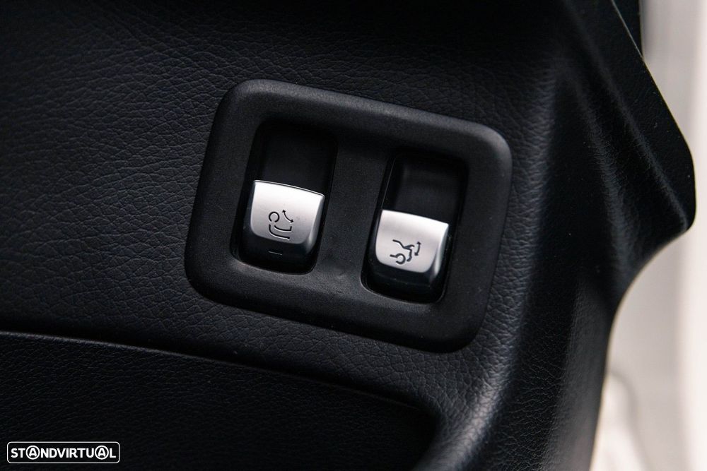 Mercedes-Benz GLC 350 e 4Matic 7G-TRONIC AMG Line - 47