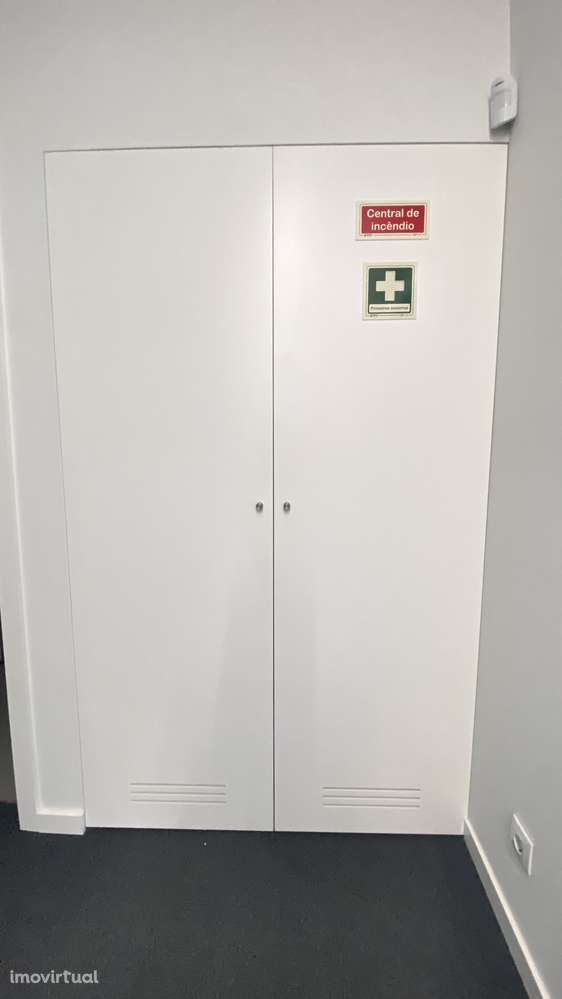 Escritorio 130 m2 com 2 lugares estacionamento - Grande imagem: 4/15