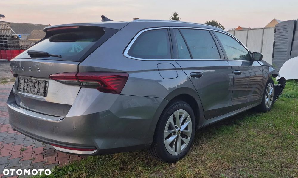 Skoda Octavia 2.0 TDI Style DSG - 4