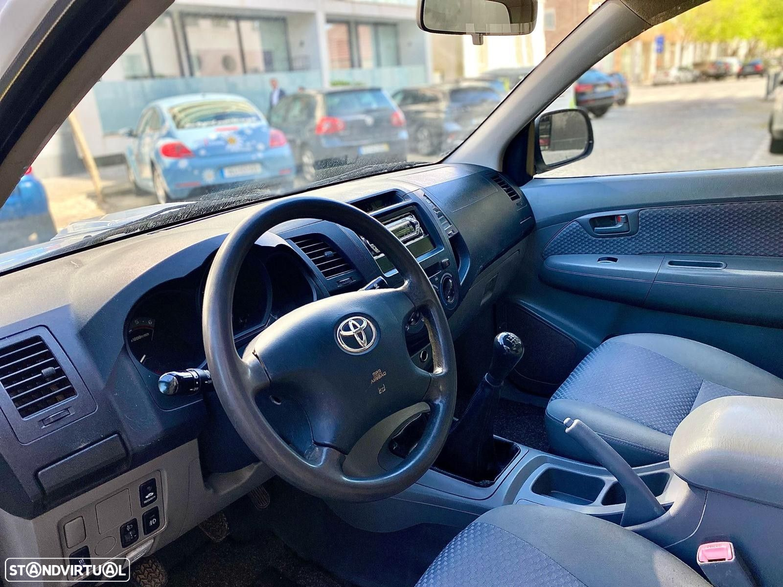 Toyota Hilux 2.5 D-4D 2WD CE - 18