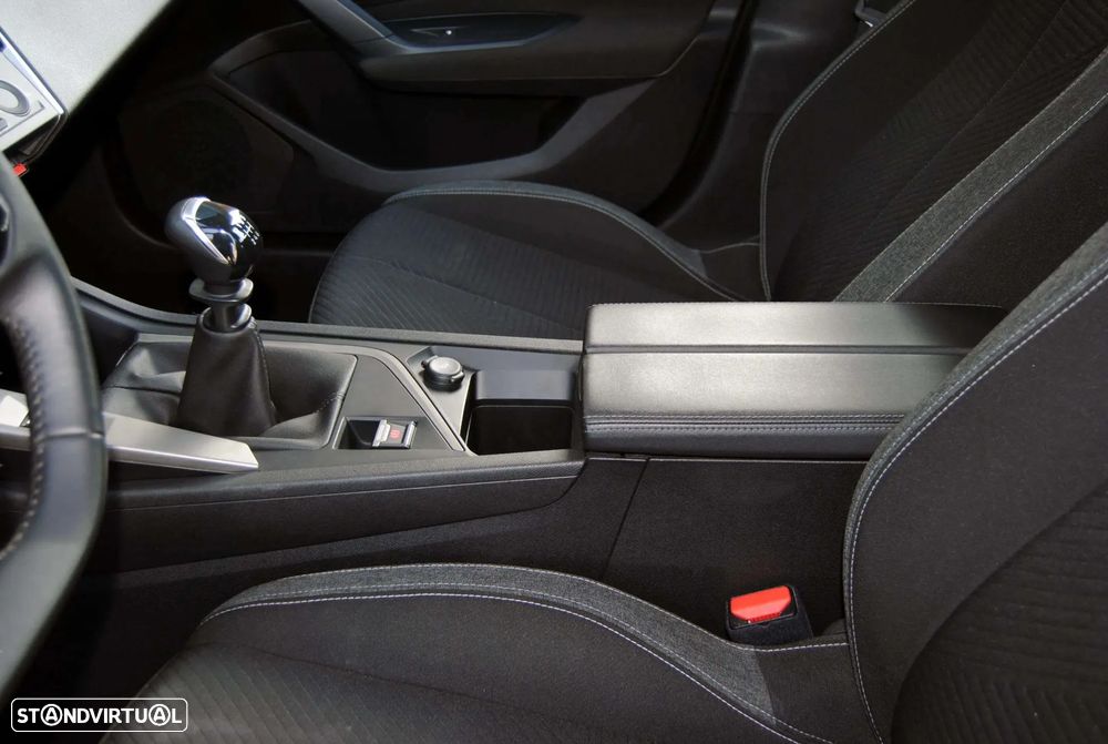 Peugeot 308 1.2 PureTech Active Pack - 34