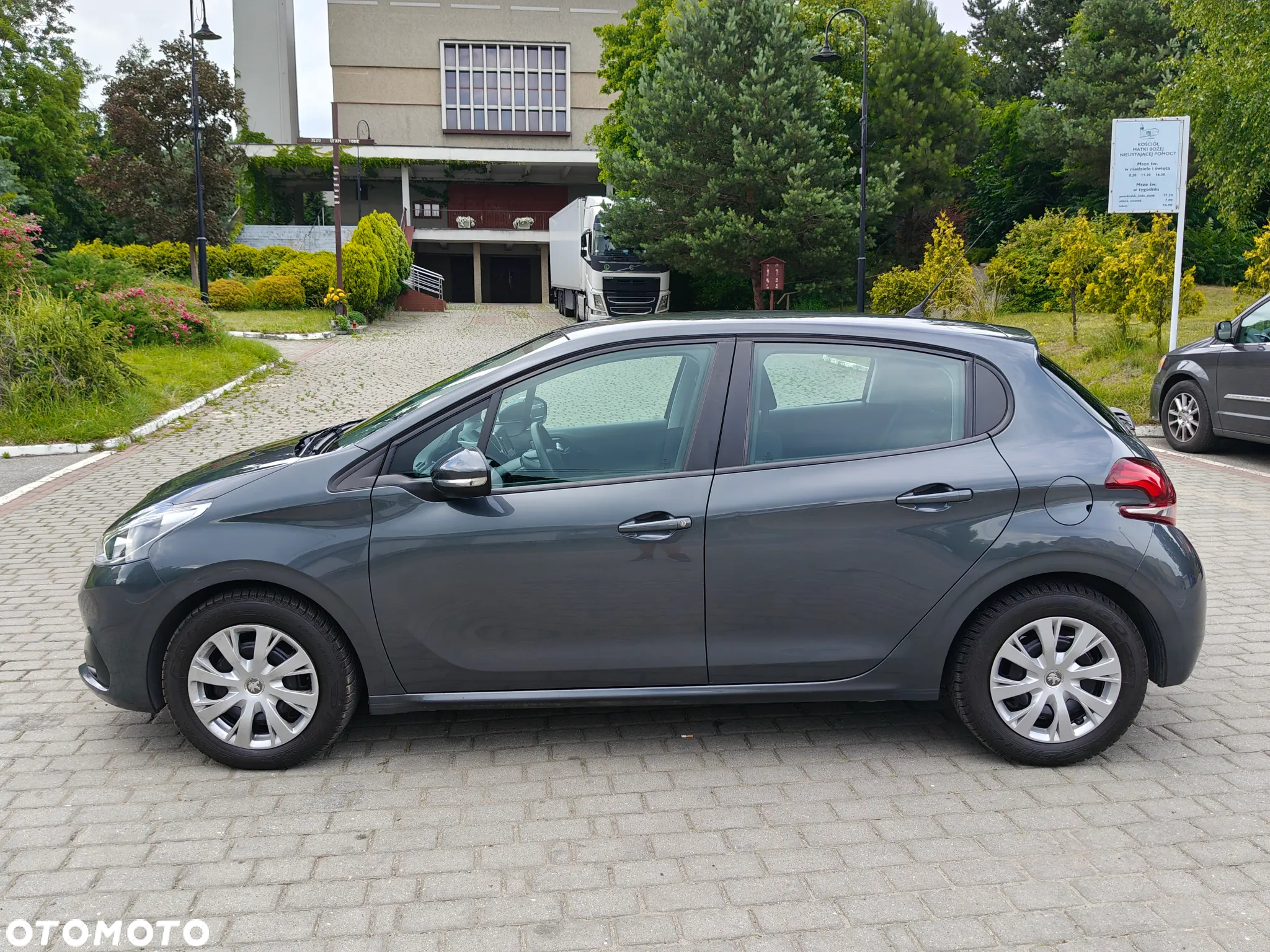 Peugeot 208 1.2 PureTech GPF Allure S&S - 14