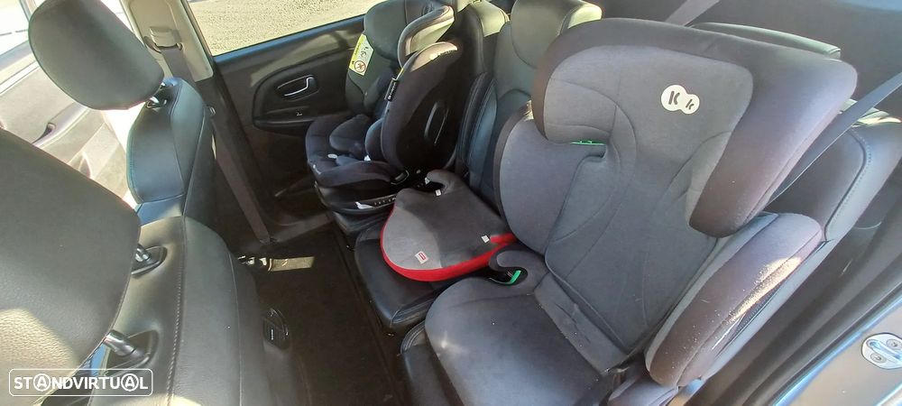Kia Carens 1.7 CRDi ISG TX - 20