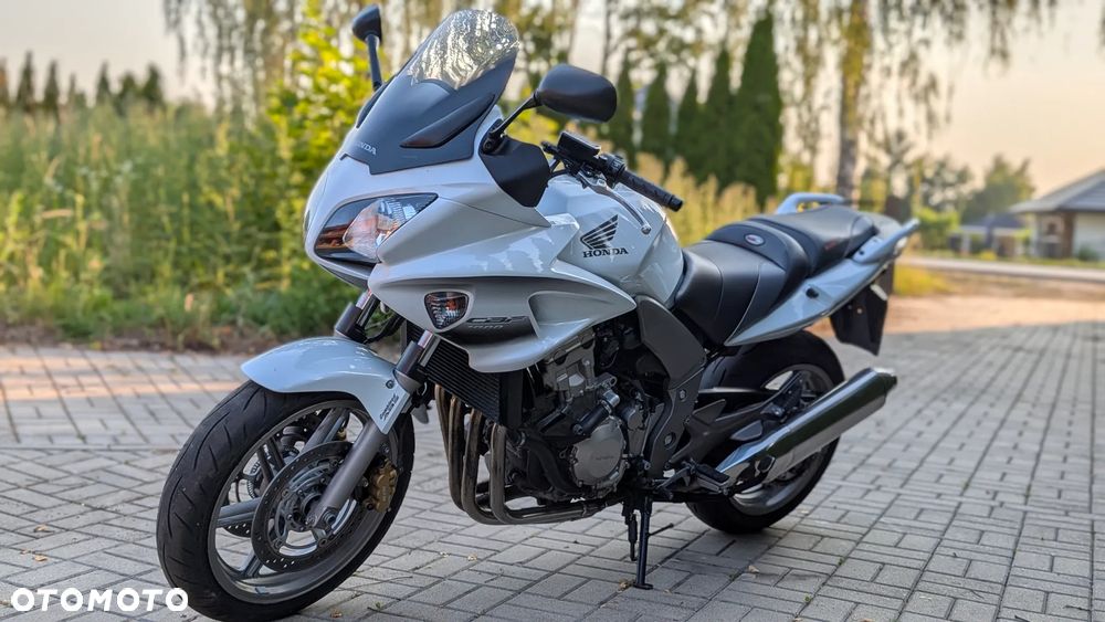 Honda CBF - 24