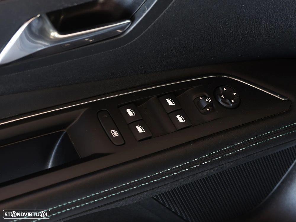 Peugeot 3008 1.2 PureTech Allure EAT8 - 52