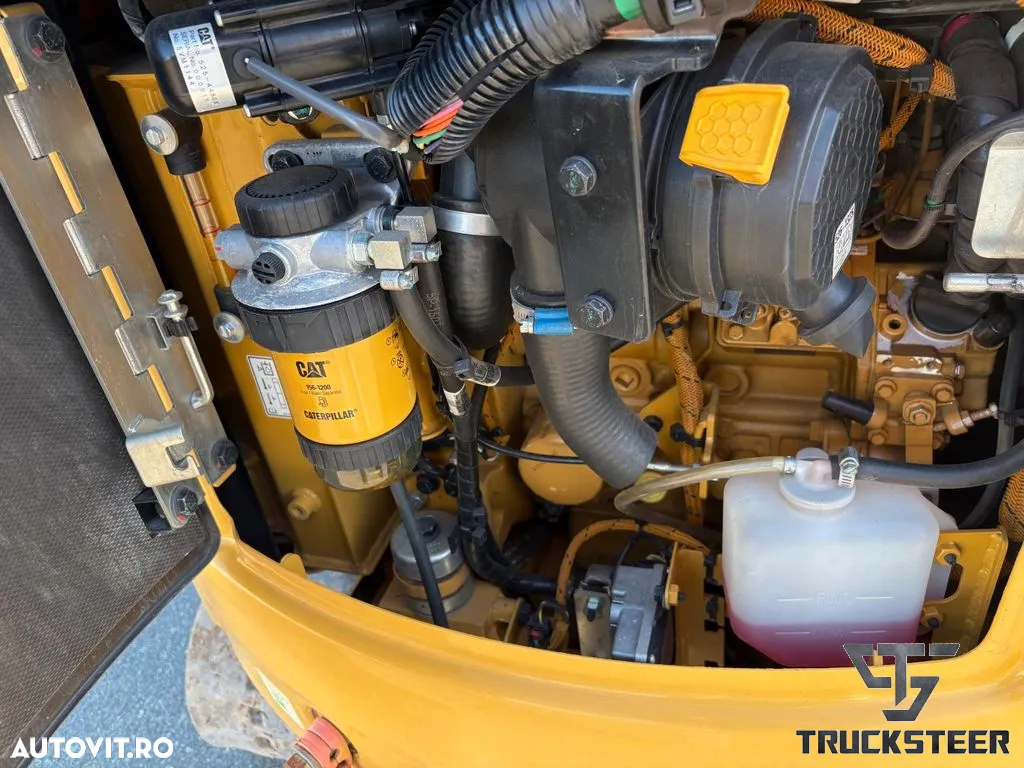 Cat 301.8 - 9