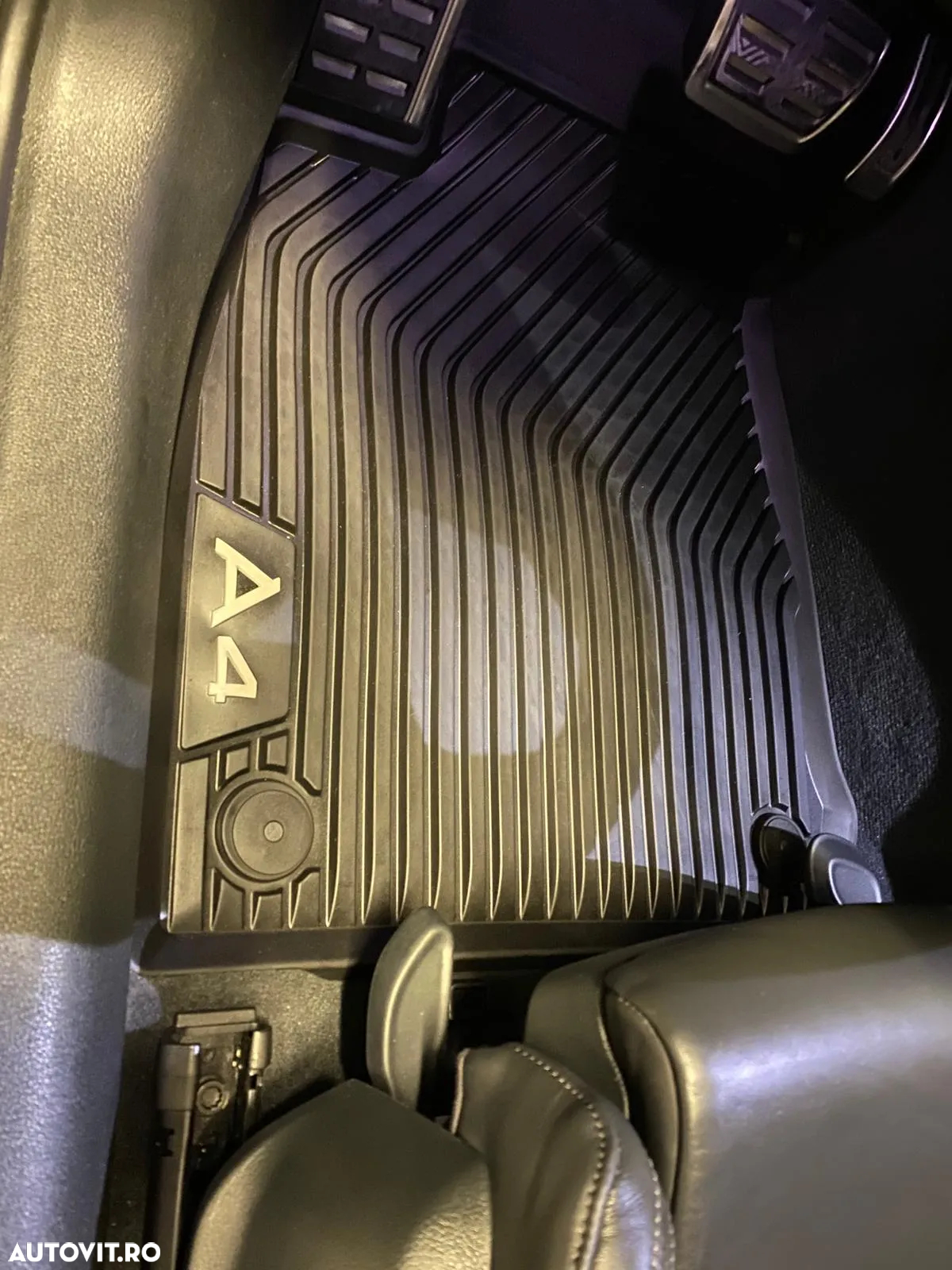 Audi A4 2.0 TDI quattro S tronic Sport - 14