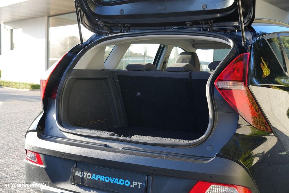 Hyundai Bayon 1.0 T-GDI Premium DCT - 31