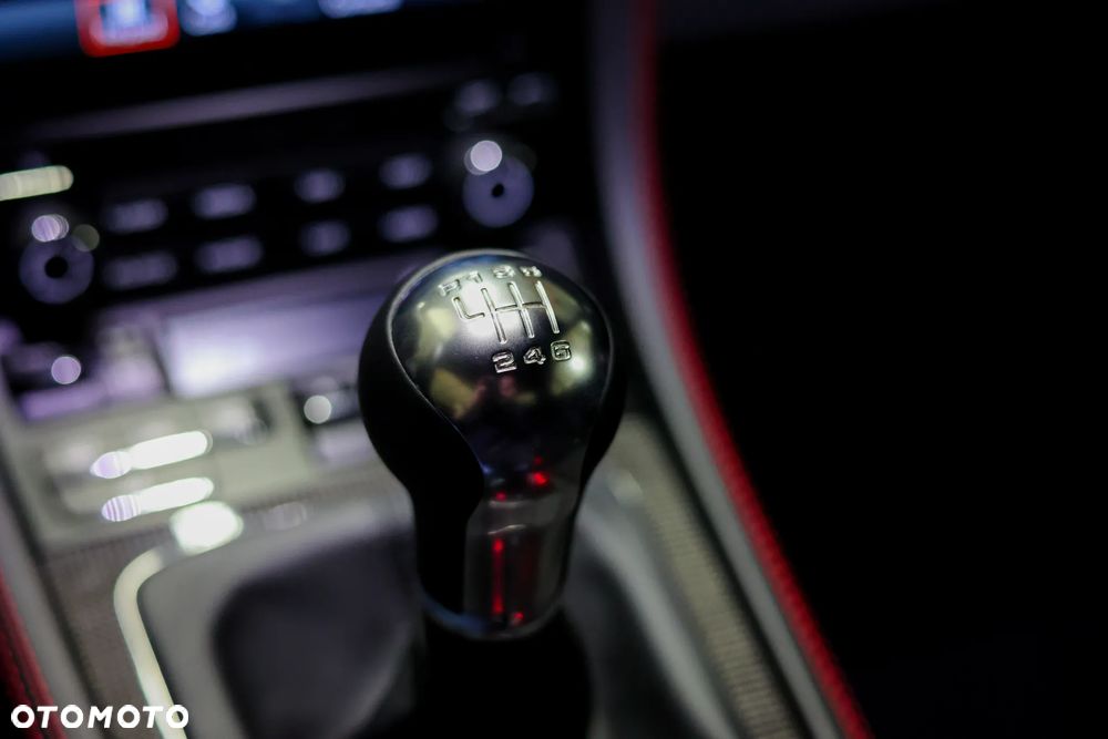Porsche 718 Cayman GTS 4.0 - 37