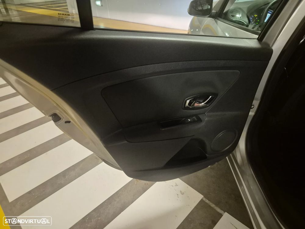 Renault Mégane Sport Tourer ENERGY dCi 110 Start & Stopp LIMITED - 31