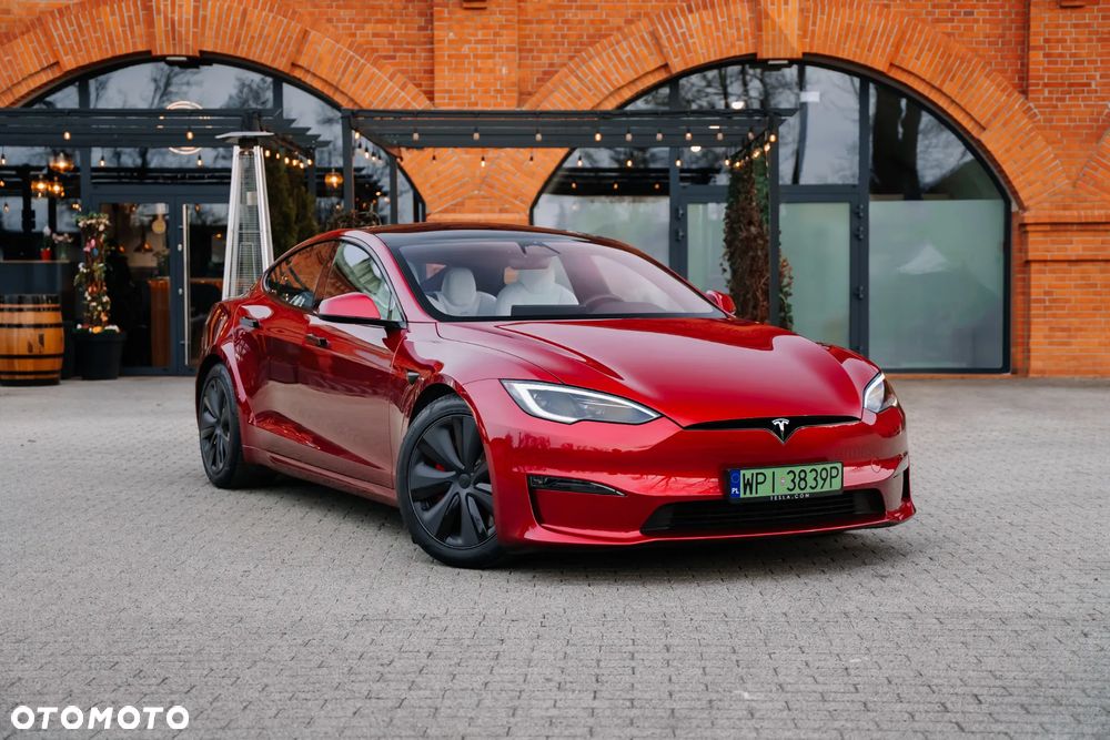 Tesla Model S - 1