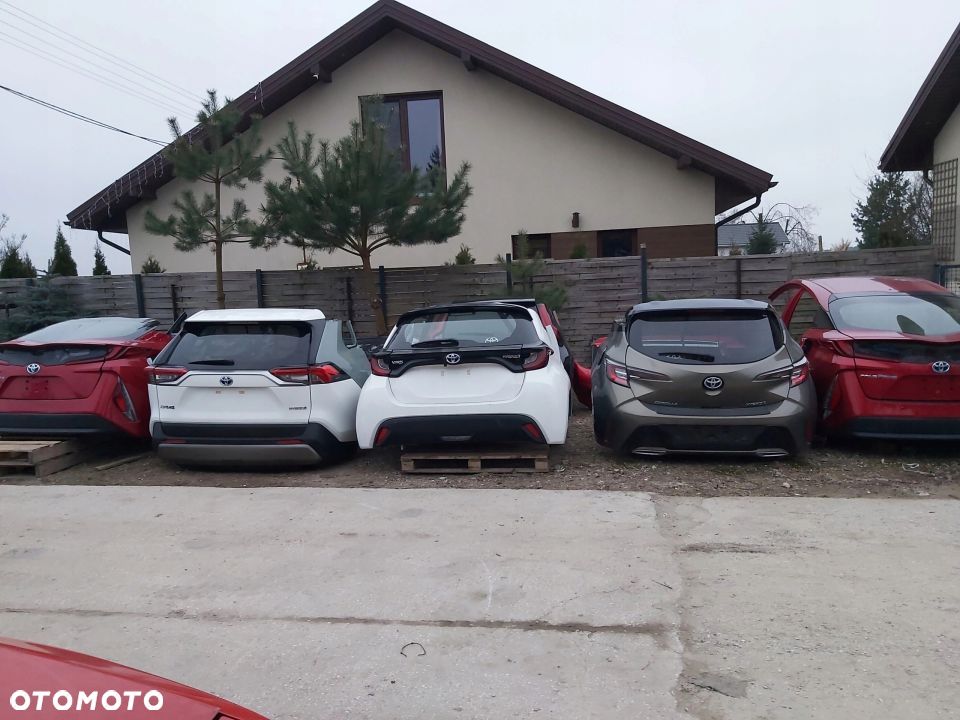 Toyota Verso 09 fotel kanapa tył Van pasy - 13