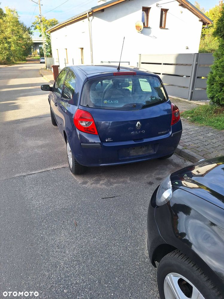 Renault Clio 2006 photo 5
