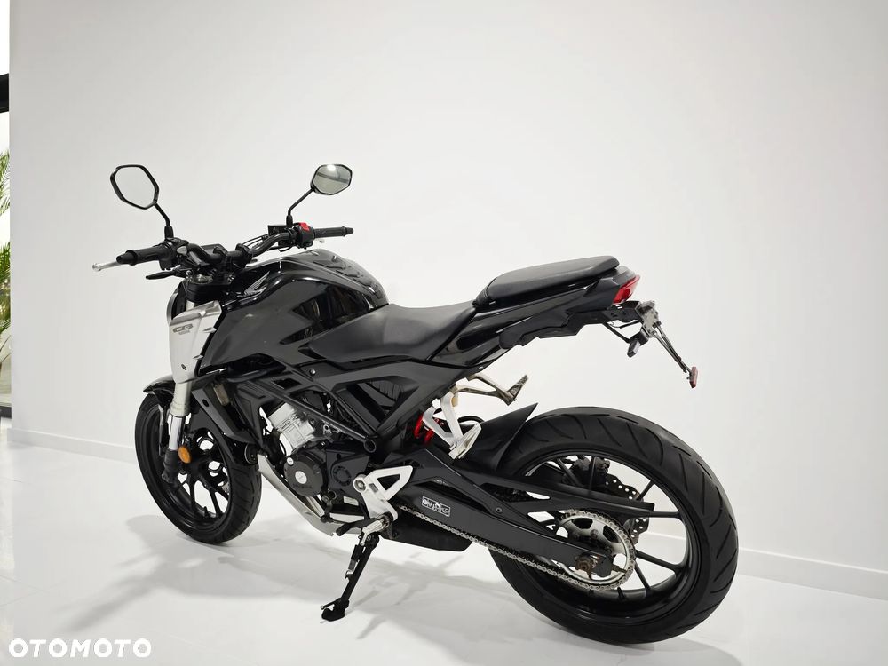 Honda CB - 10