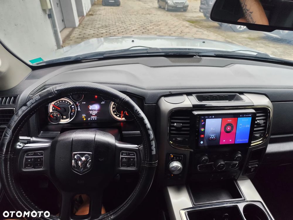 Dodge RAM 5.7 4x4 - 10