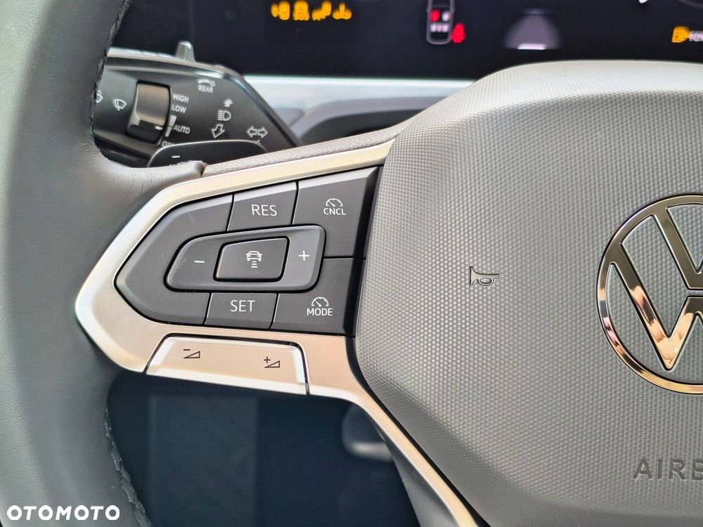 Volkswagen Passat - 27