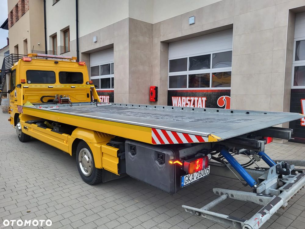Mercedes-Benz 816 - 8