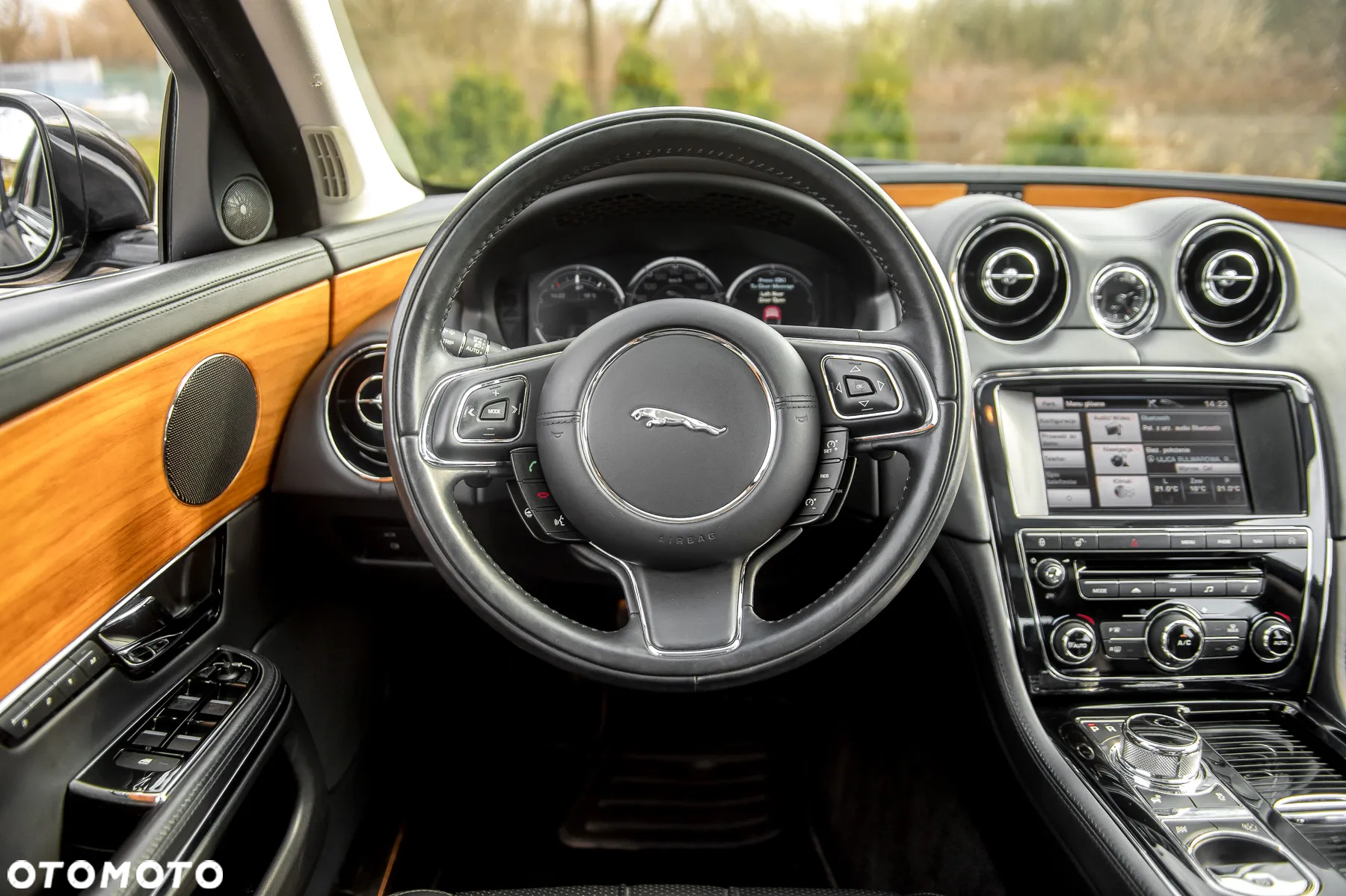 Jaguar XJ 3.0 T AWD Premium Luxury - 18