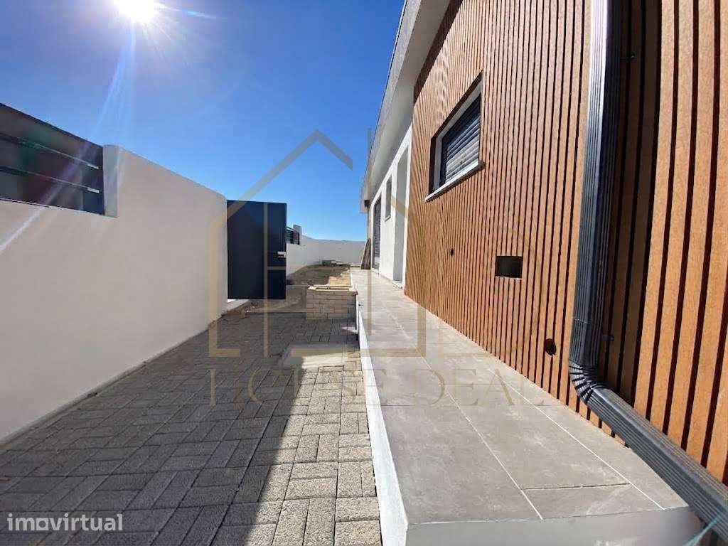EXCELENTE Moradia Térrea T3 + 1 com Piscina. Pinhal do General. Fer... - Grande imagem: 2/21