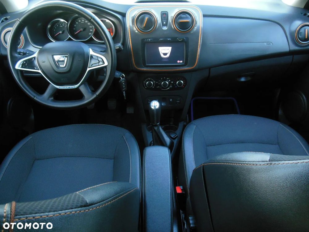 Dacia Logan TCe 90 (S&S) Stepway - 16