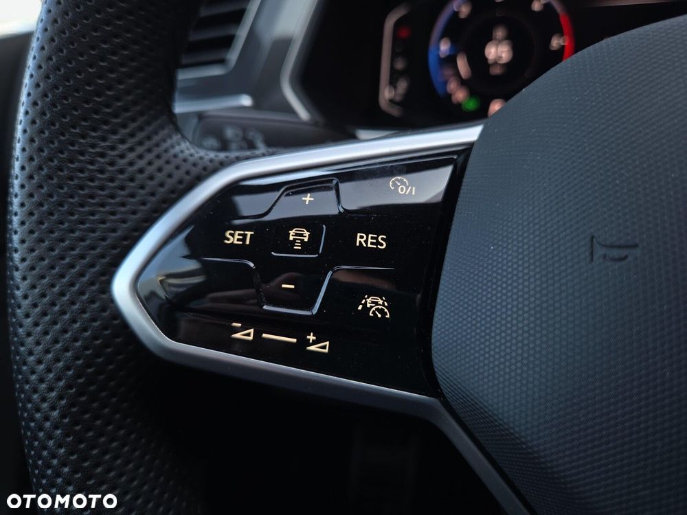 Volkswagen Tiguan 2.0 TDI SCR 4Mot R-Line DSG - 17