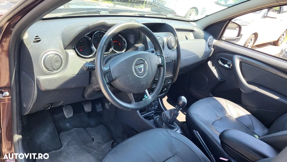 Dacia Duster TCe 125 4x2 Celebration - 15