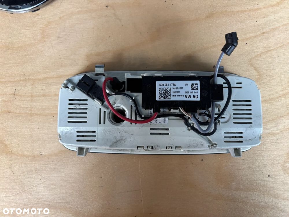 Vw T-ROC Cabrio lampka podsufitki oświetlenie 5Q0951172A 2GC947135C - 3