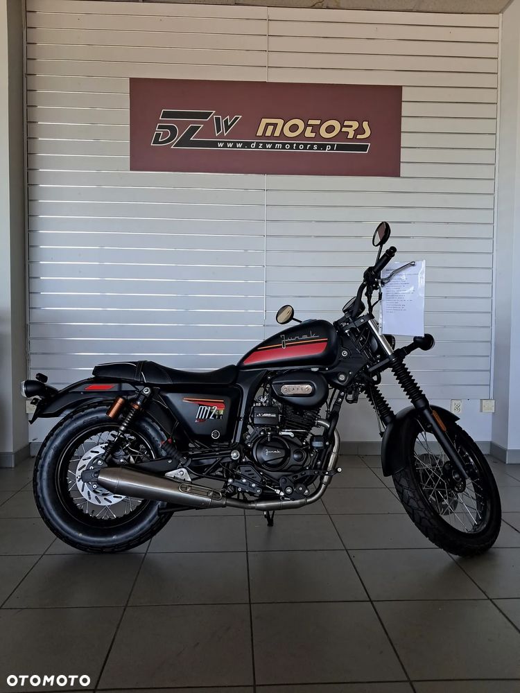 Junak M12 - 2