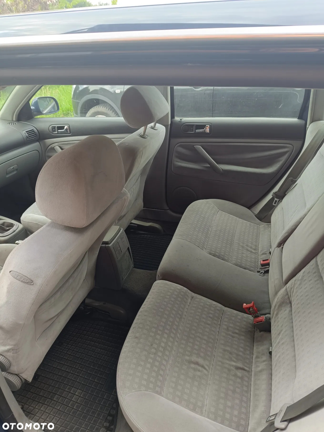 Volkswagen Passat 1.9 TDI Basis - 4