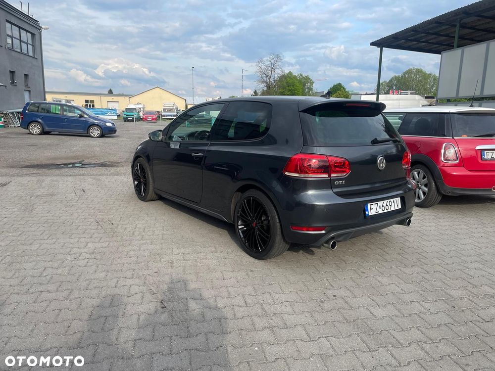 Volkswagen Golf 2.0 GTI DSG - 10