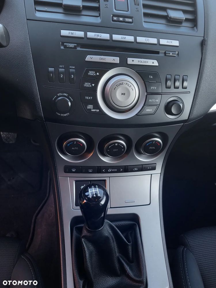 Mazda 3 1.6 Exclusive + - 18