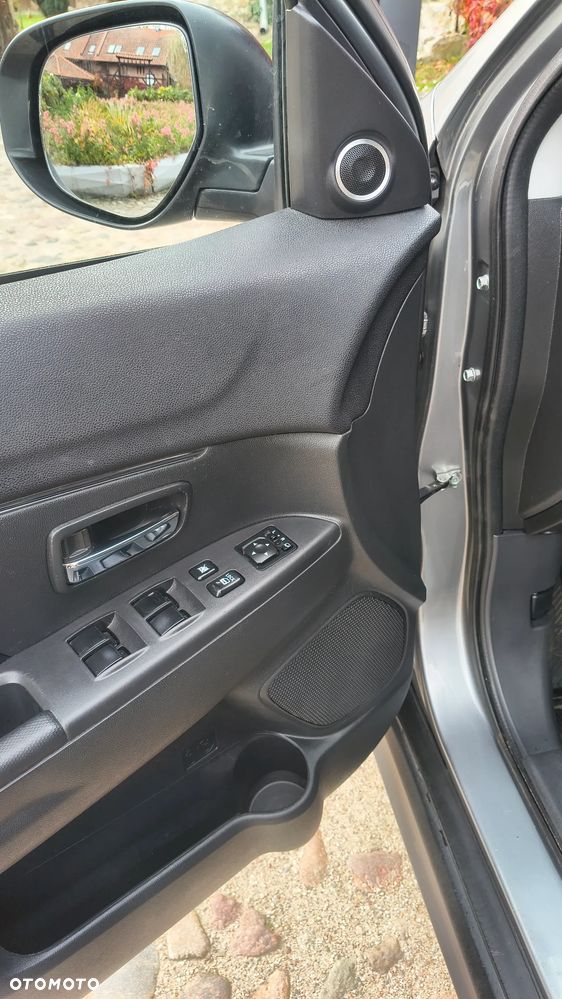 Mitsubishi ASX - 15