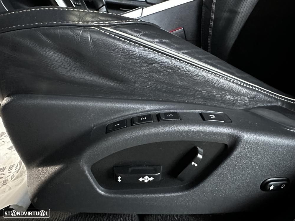 Volvo V60 2.4 D6 R-Design AWD Phev - 18