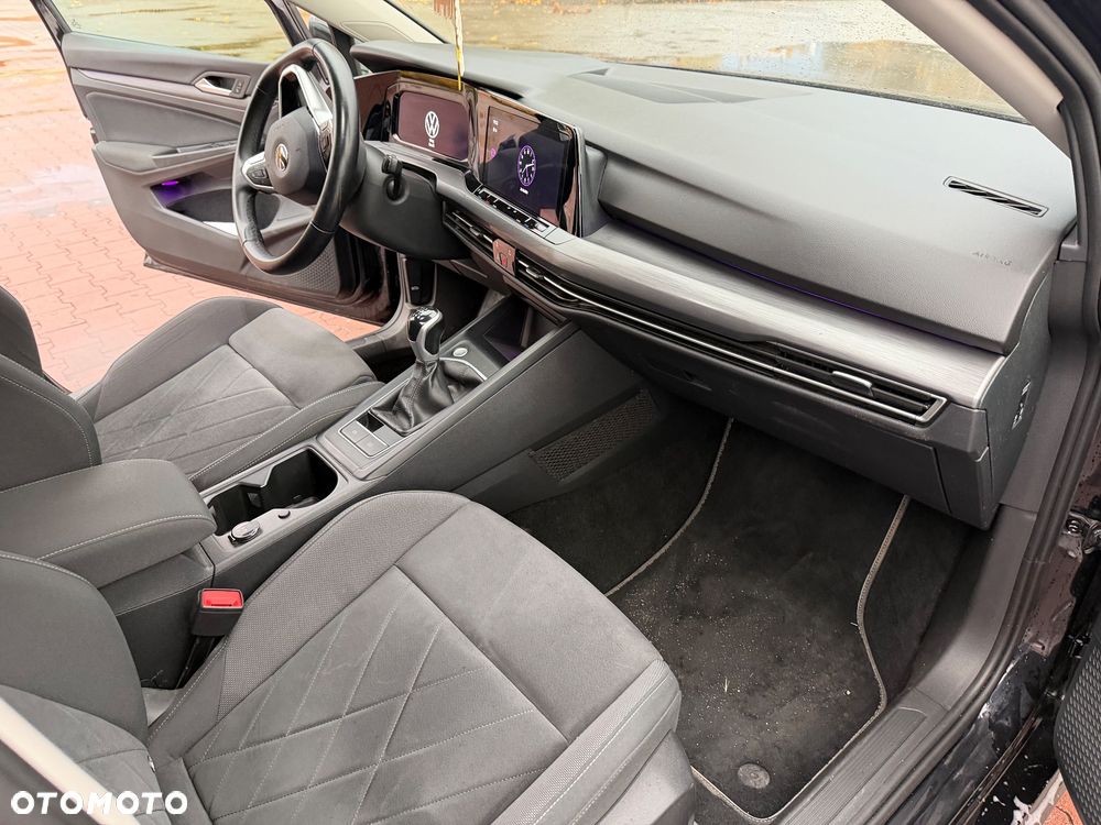 Volkswagen Golf - 26