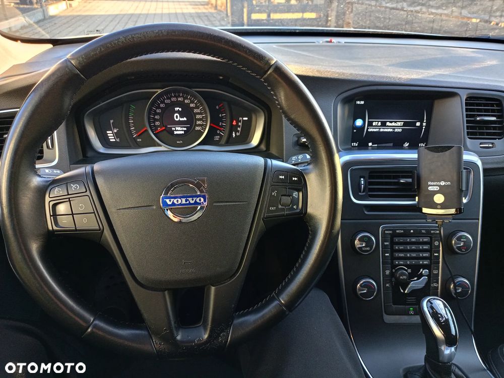Volvo V60 - 16