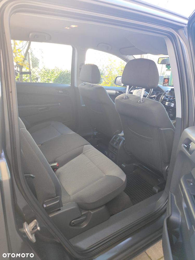 Opel Zafira - 19