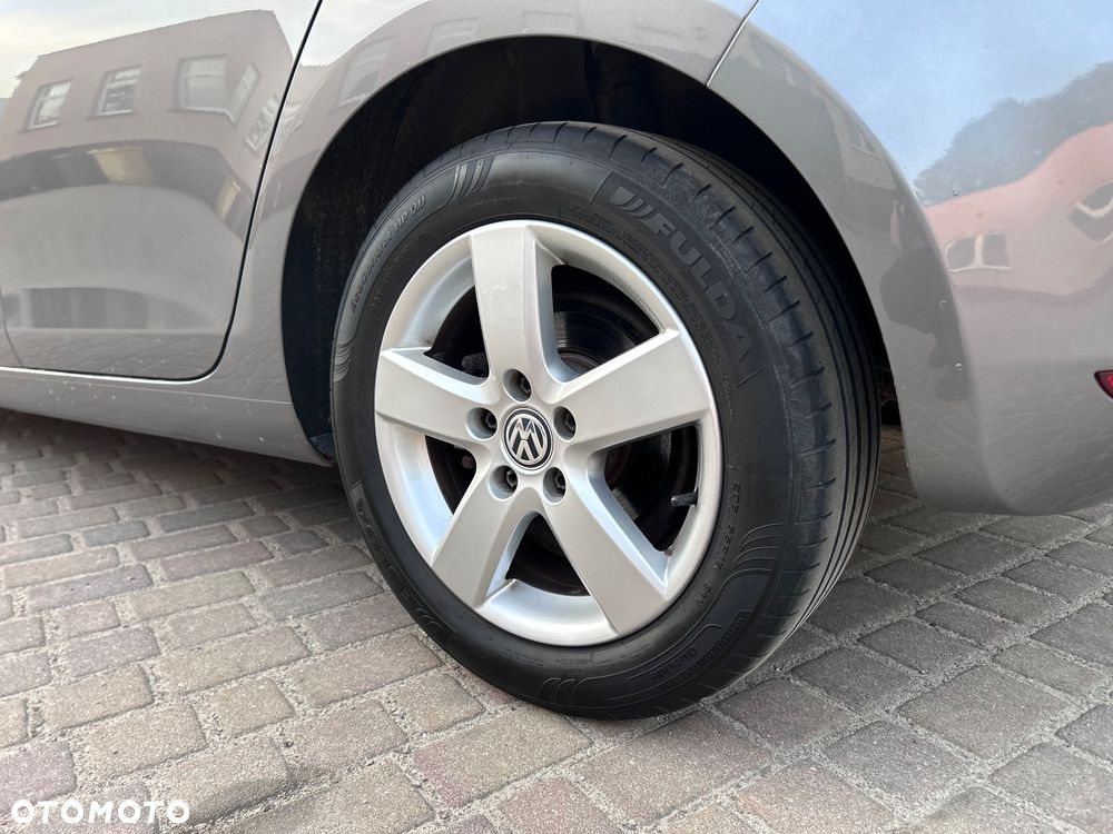 Volkswagen Golf 1.6 TDI DPF Highline - 38