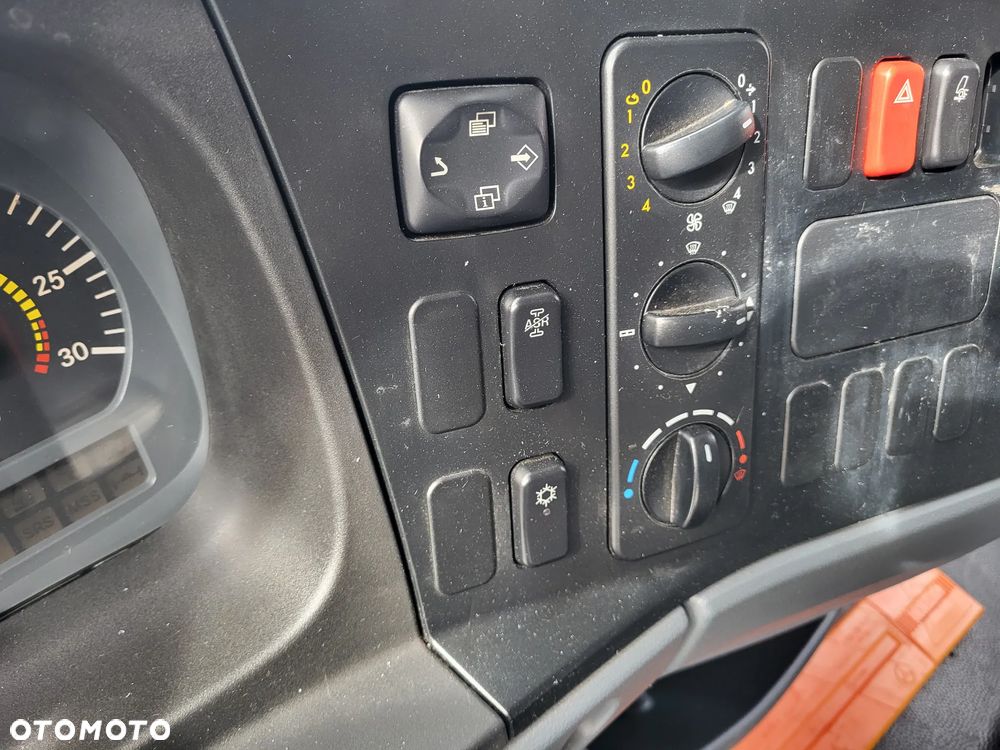 Mercedes-Benz Atego - 22