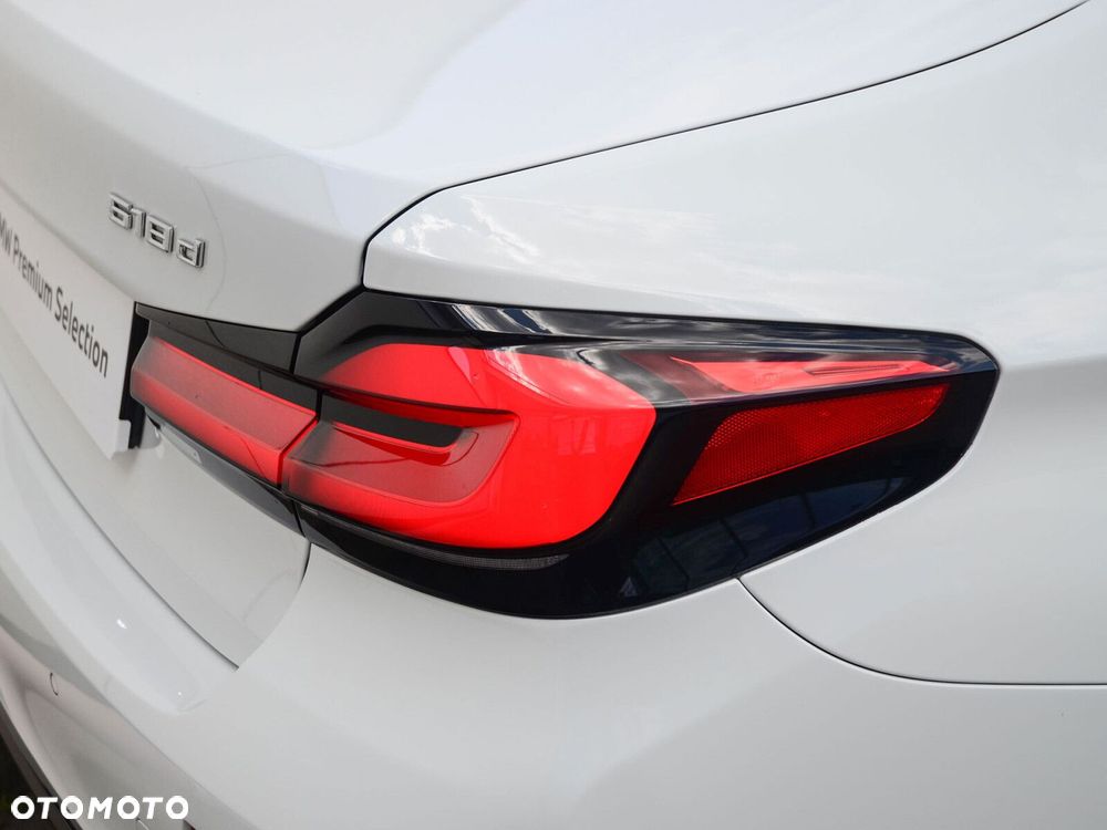 BMW Seria 5 518d mHEV - 15