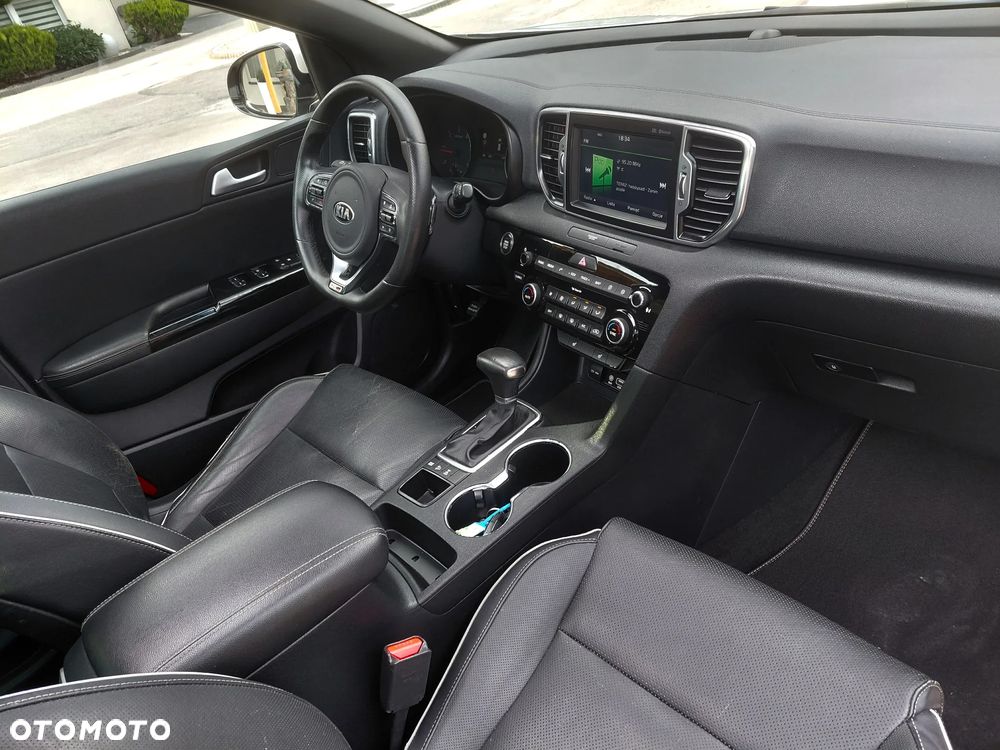 Kia Sportage 2,0 CRDI AWD GT Line - 24