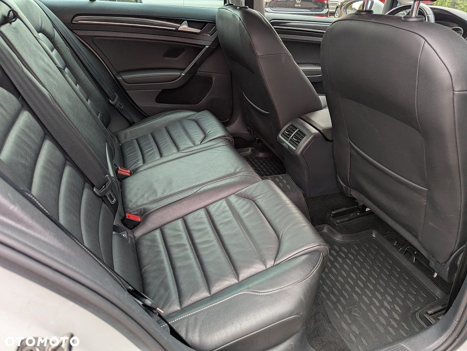 Volkswagen Golf Variant 2.0 TDI 4Motion (BlueMotion Tech) Highline - 28