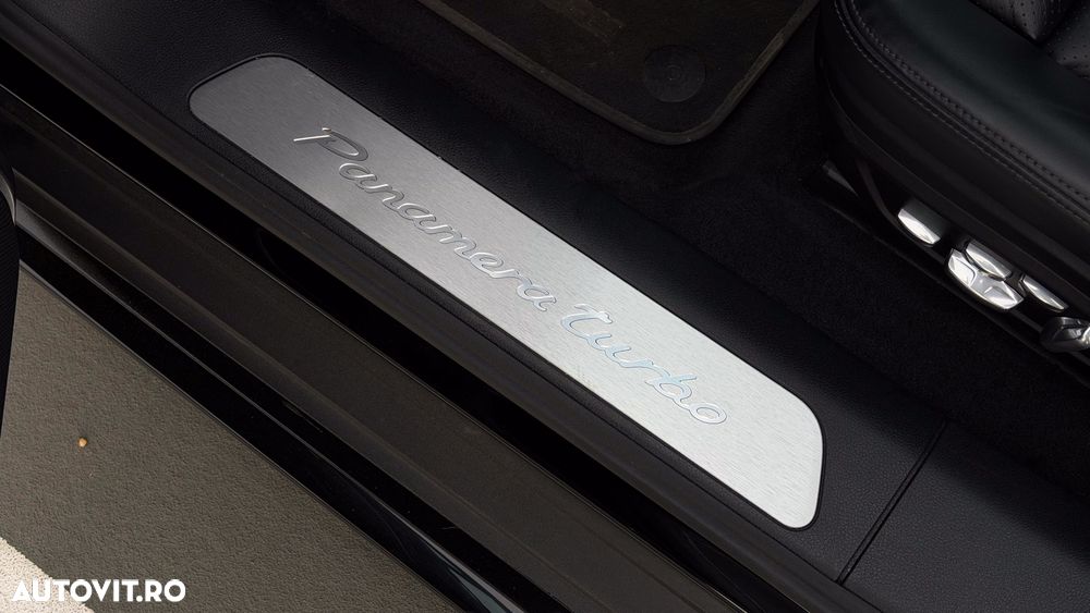 Porsche Panamera Turbo - 26