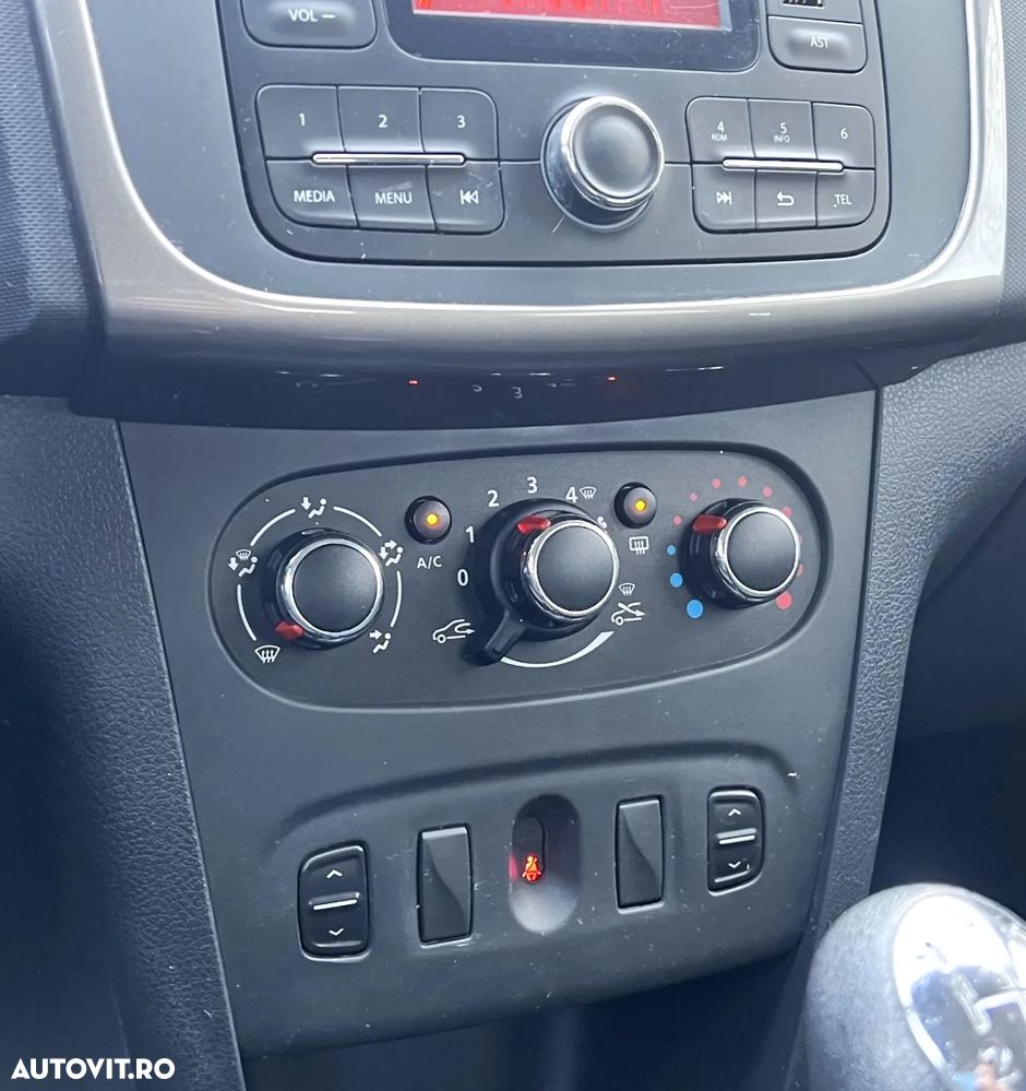 Dacia Sandero TCe 90 Celebration - 12