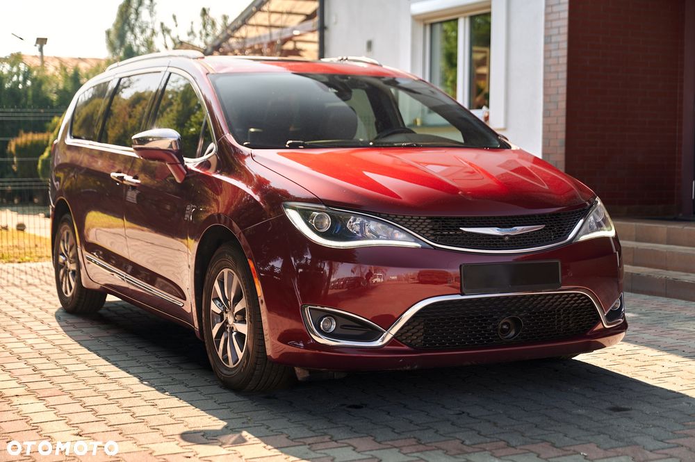 Chrysler Pacifica - 16