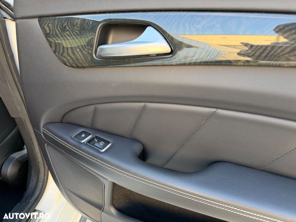 Mercedes-Benz CLS 350 d 4MATIC Aut - 12