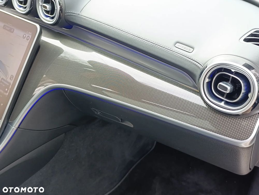 Mercedes-Benz Klasa C 300 d mHEV AMG - 23