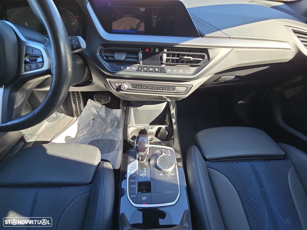 BMW 116 d Pack Desportivo M Auto - 11