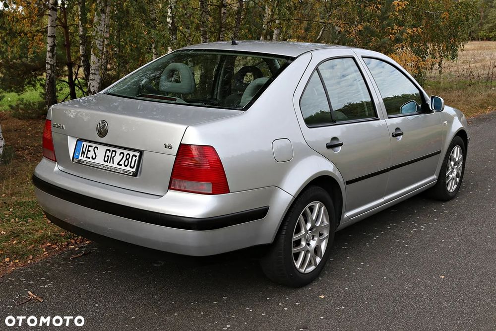 Volkswagen Bora Variant 1.6 - 21