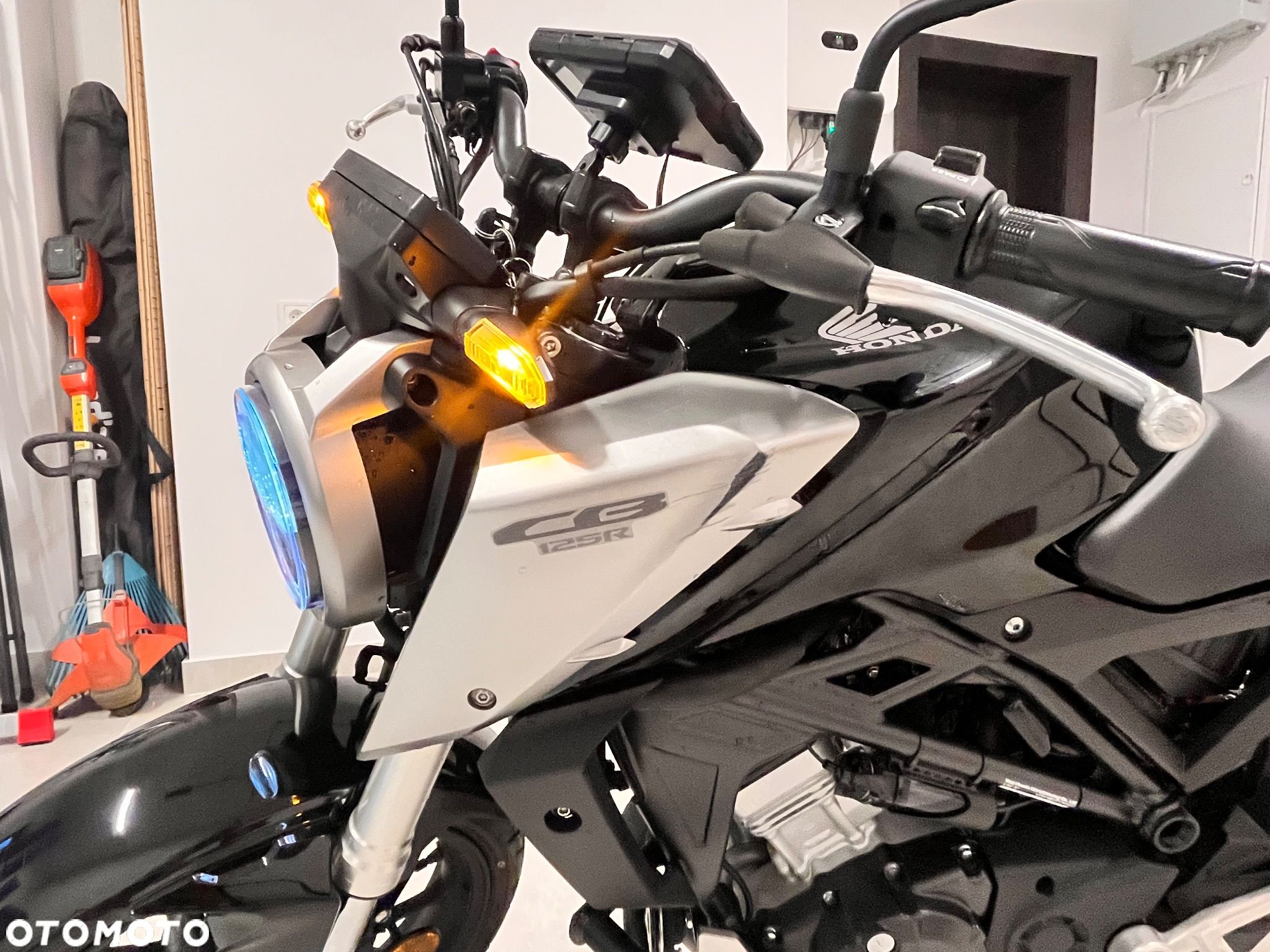 Honda CB - 1