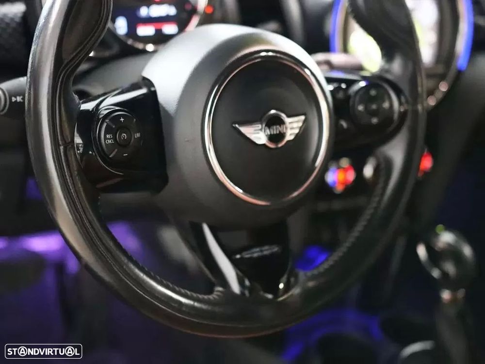 MINI Cabrio Cooper SD Auto Desportiva - 21